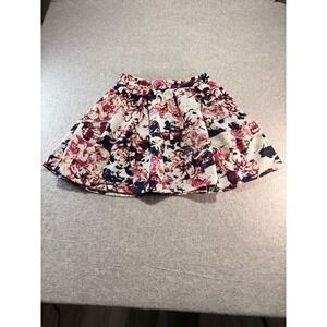 Women's Skirt Express Size 6 With Pockets Floral Short